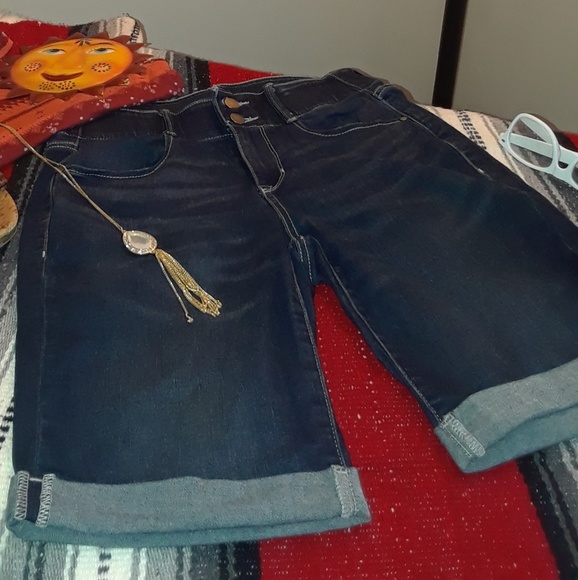 Apt.9 Bermuda short-NWOT - Picture 2 of 4